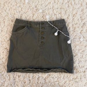 Forever 21 army green skirt. Size small